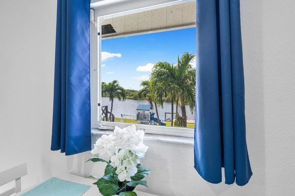 Residence photo 46