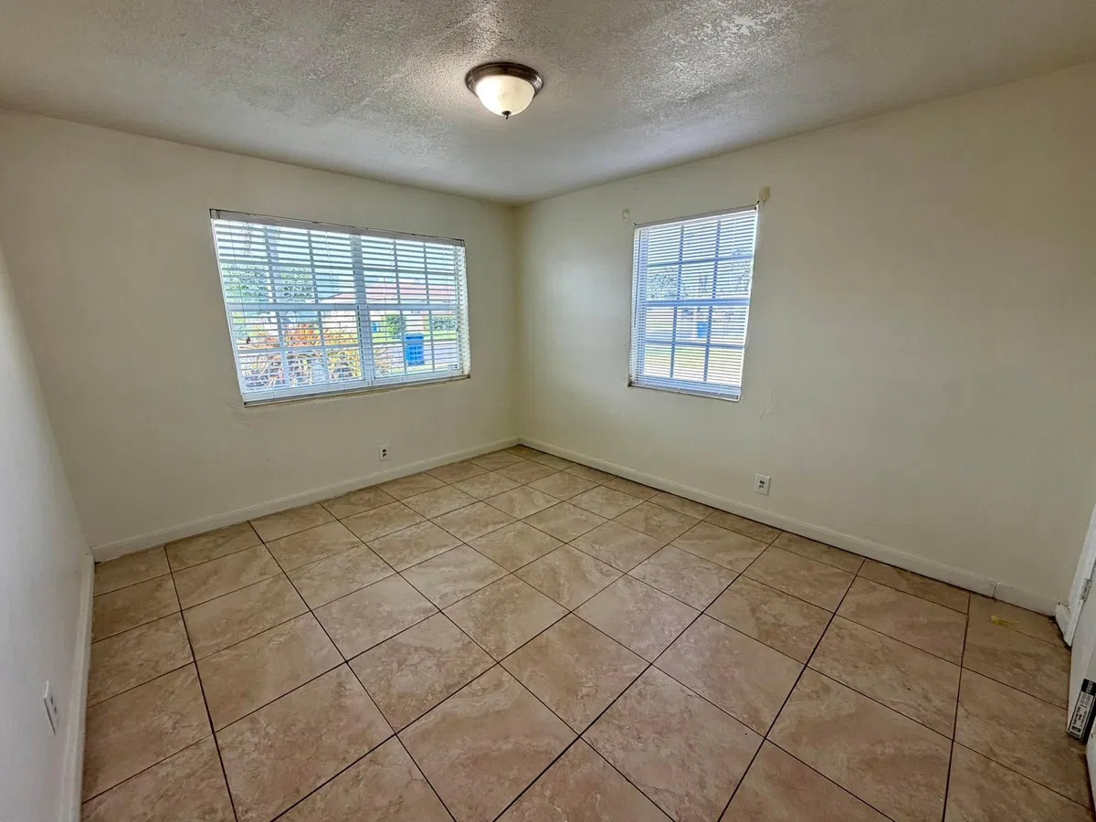 Residence photo 4