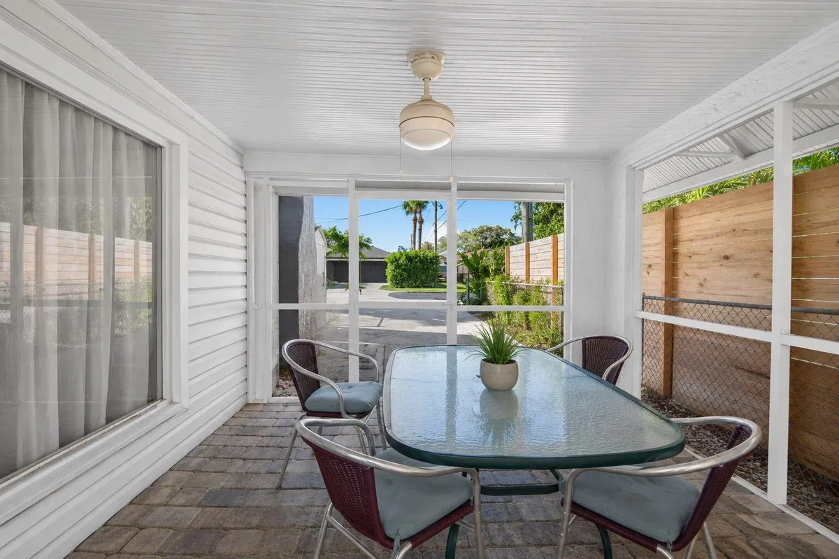 West Palm Beach Residence photo 19