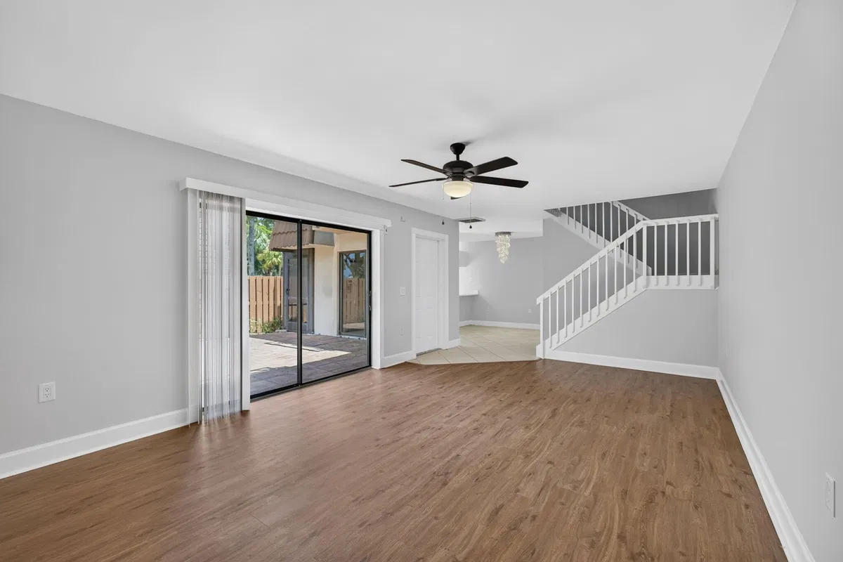Residence photo 4