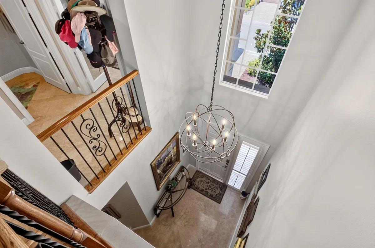 Residence photo 22