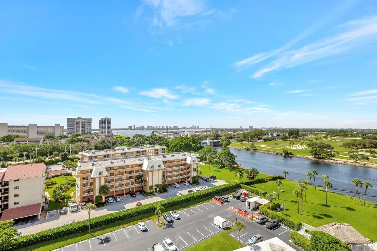 Golfview North Palm Beach I Unit PH09 photo 10
