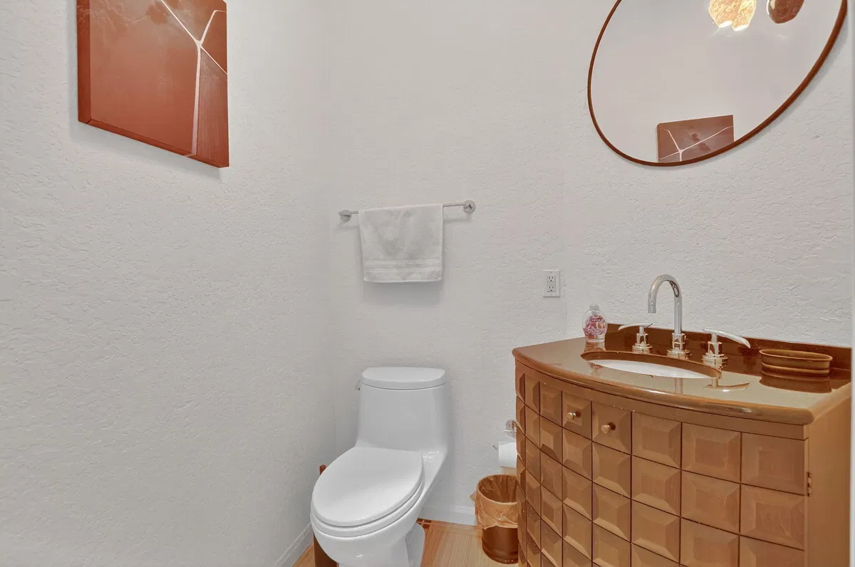 Residence photo 25