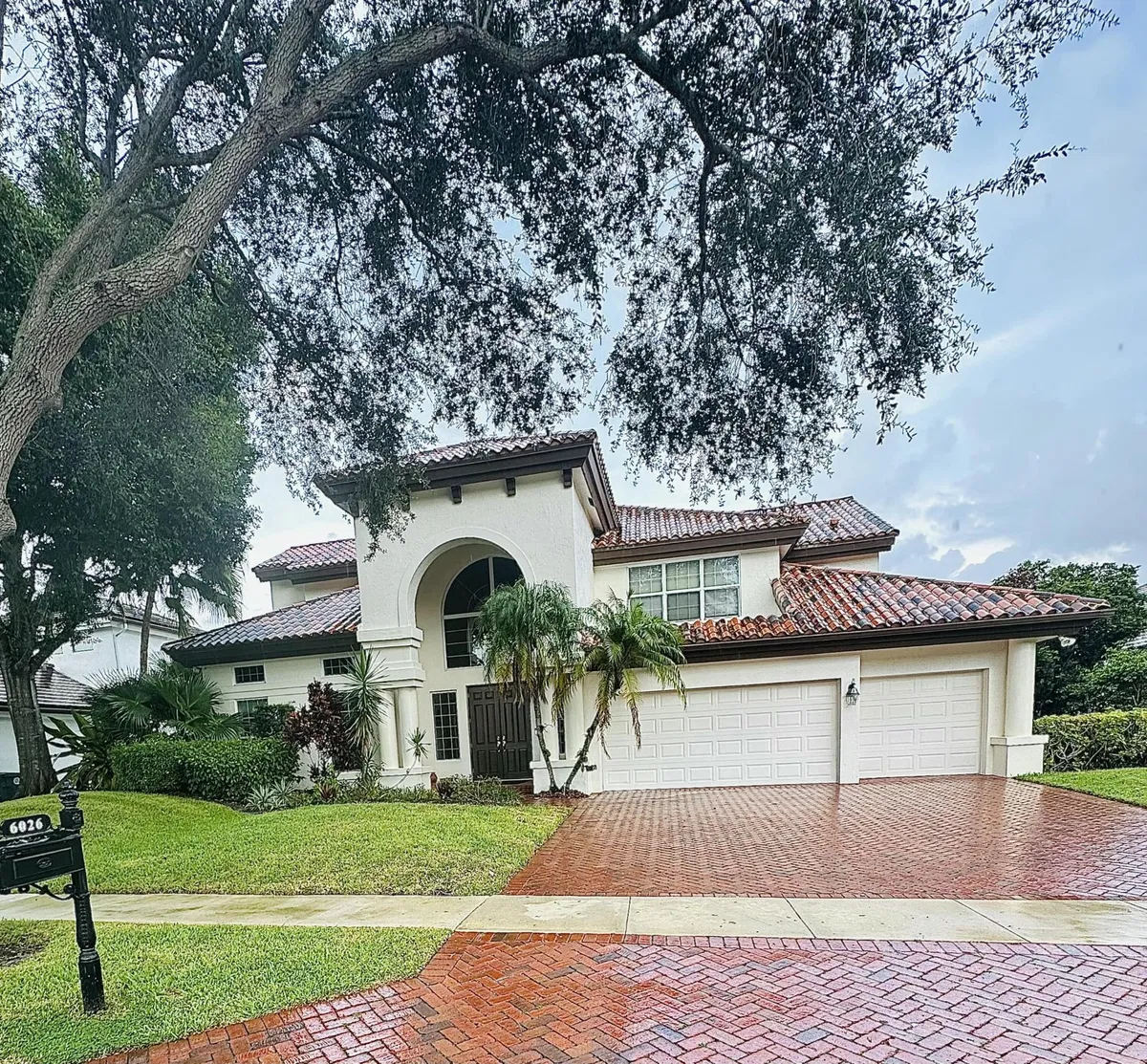 Seasons Residence