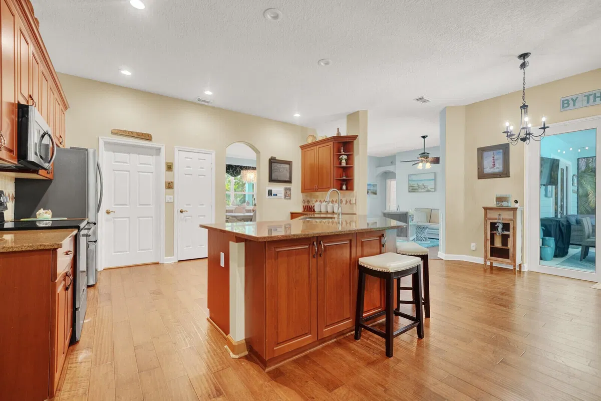  Residence photo 19