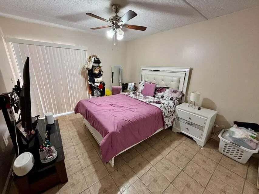 Unit 102 photo 4
