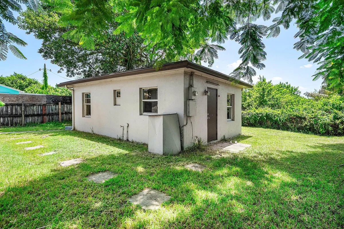 Residence photo 19
