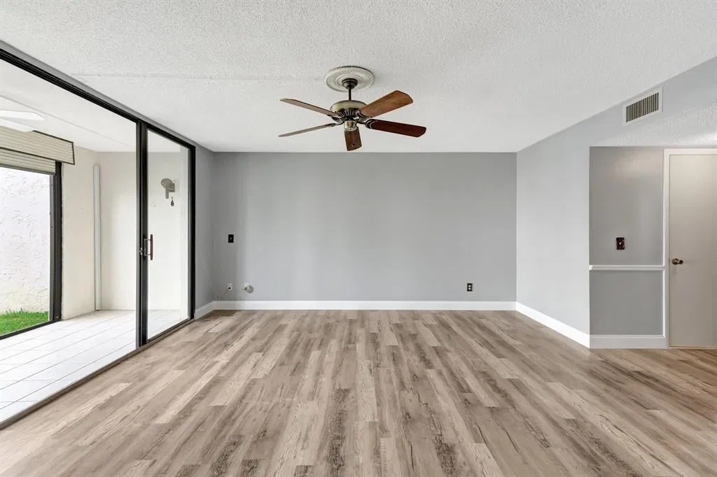 Unit 5104 photo 4