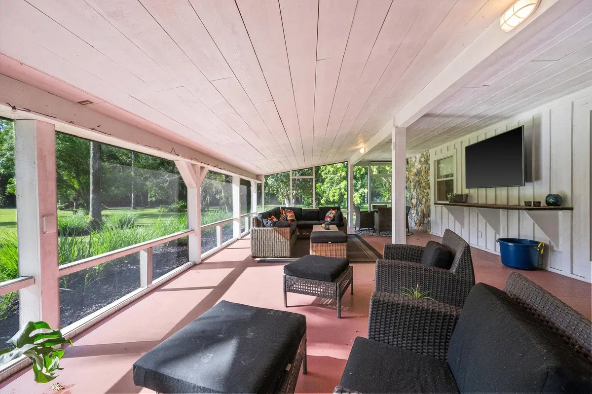 Residence photo 10