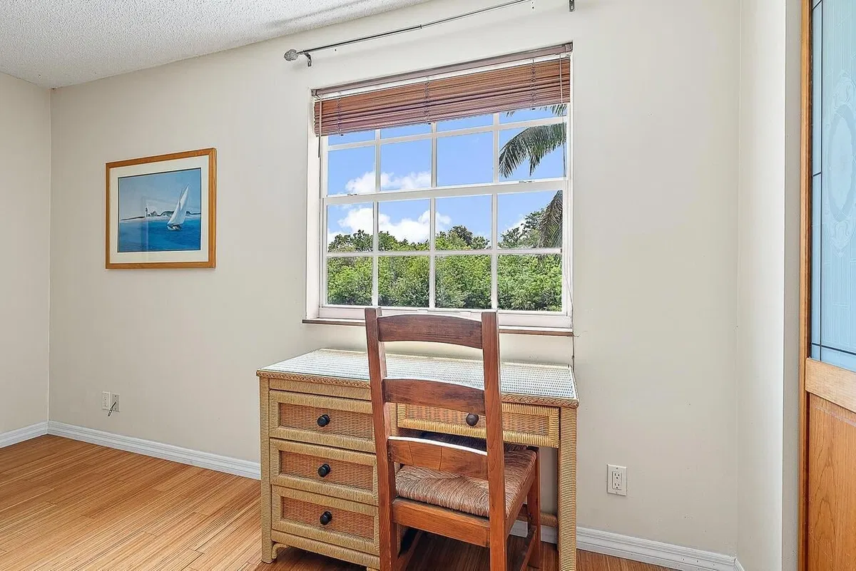 Residence photo 7