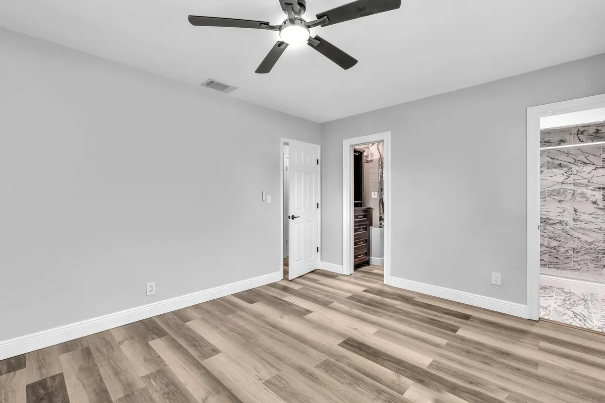 Residence photo 49
