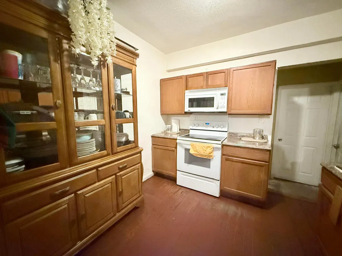 Old Northwood Residence photo 13