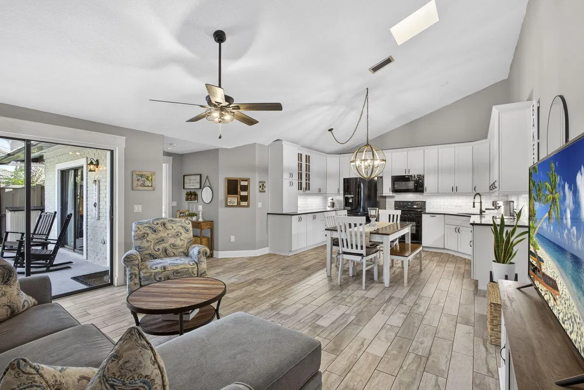 Old Palm Golf Club Residence