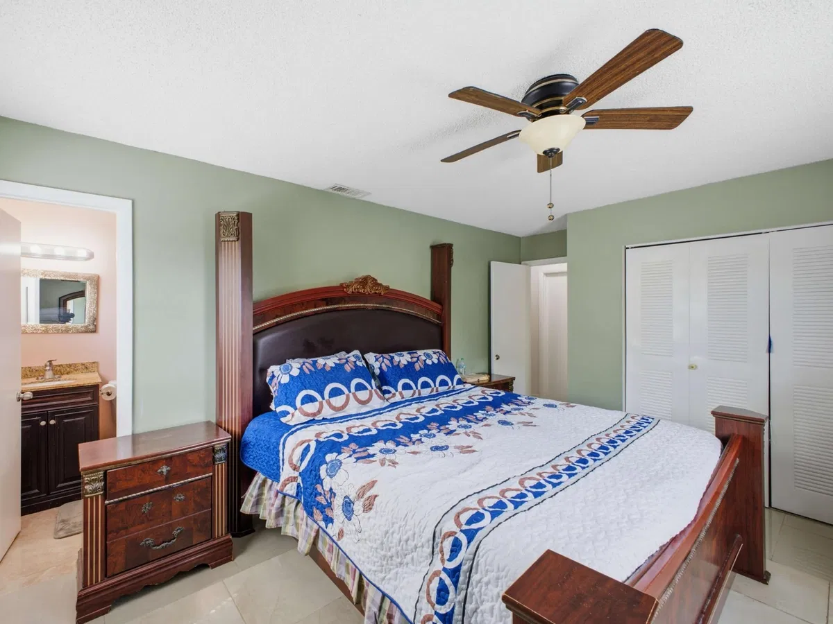 Residence photo 13