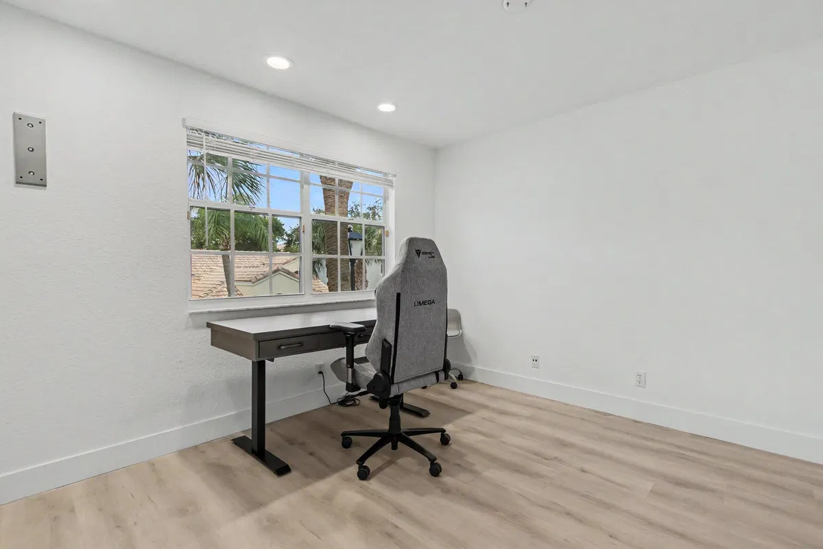 Residence photo 43