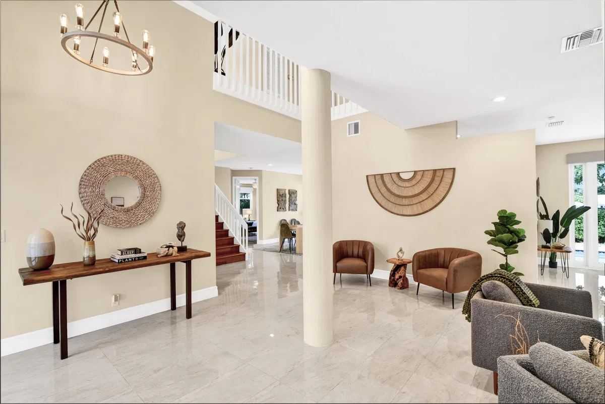 Residence photo 4