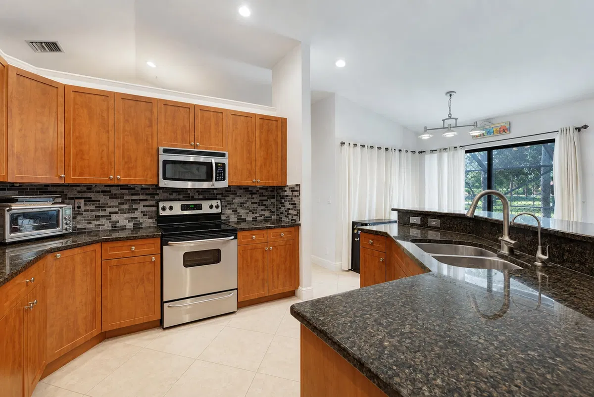 Residence photo 4