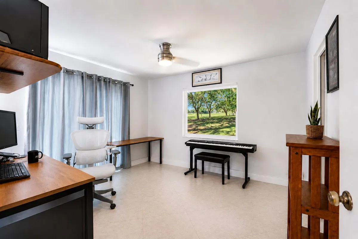 Residence photo 13