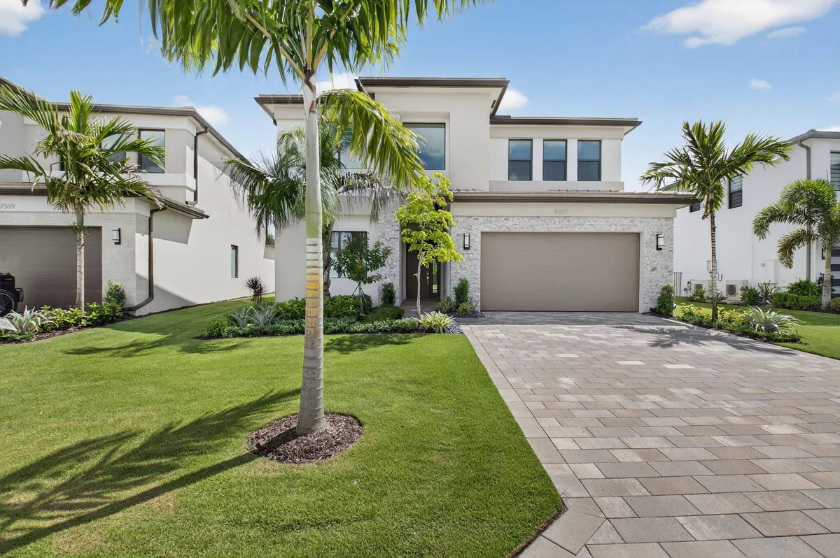Lotus Palm Boca Raton Residence
