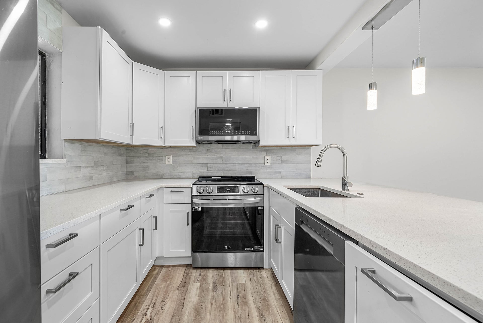 Unit 105 photo 13