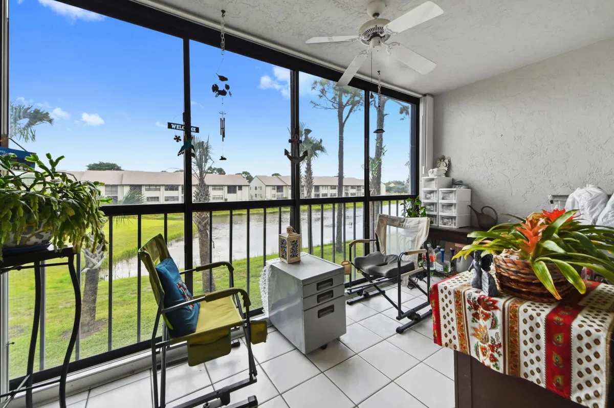 Unit 202 photo 22