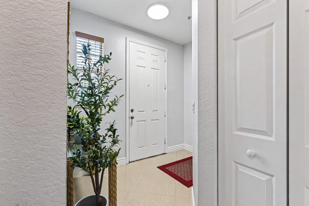  Residence photo 10