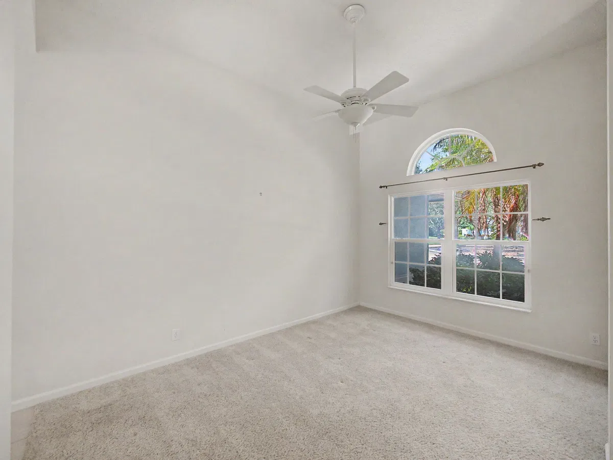  Residence photo 10