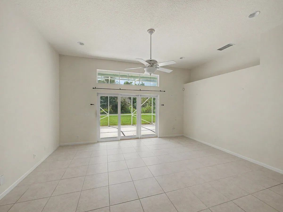  Residence photo 16