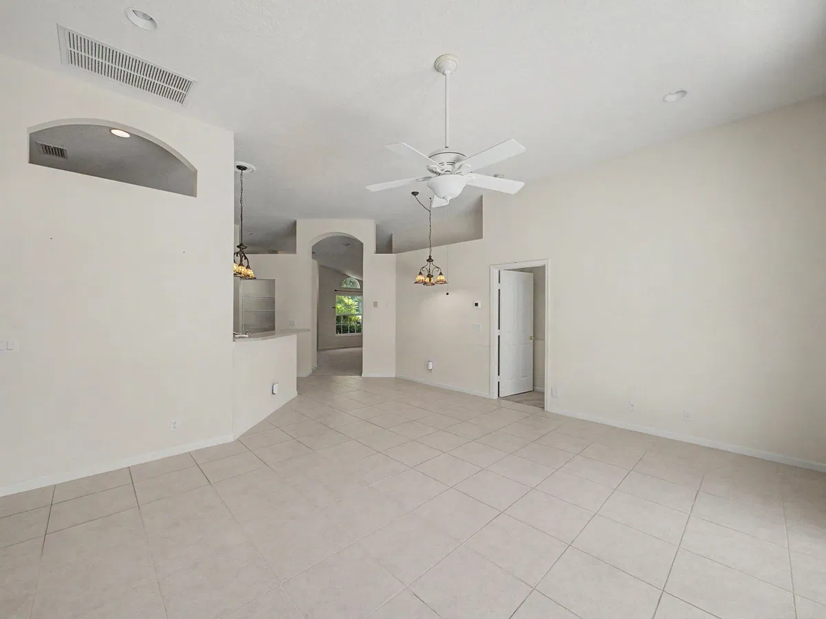  Residence photo 19