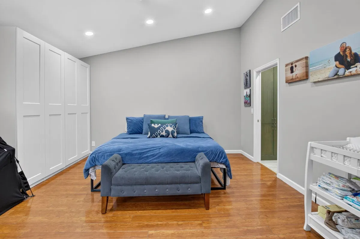  Residence photo 34