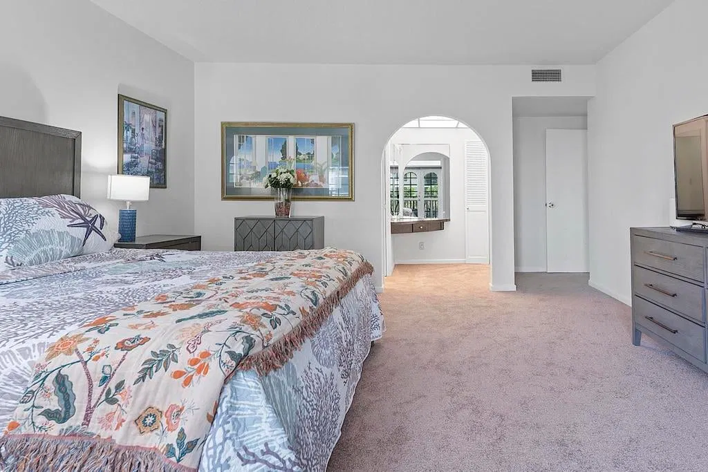 South Palm Beach Unit 2160 photo 13