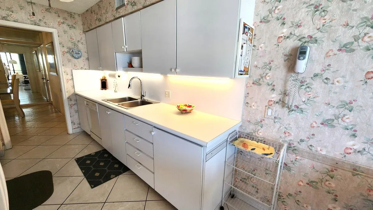 Singer Island Unit 1703 photo 13