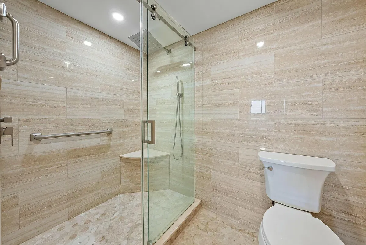  Unit 1310 photo 7