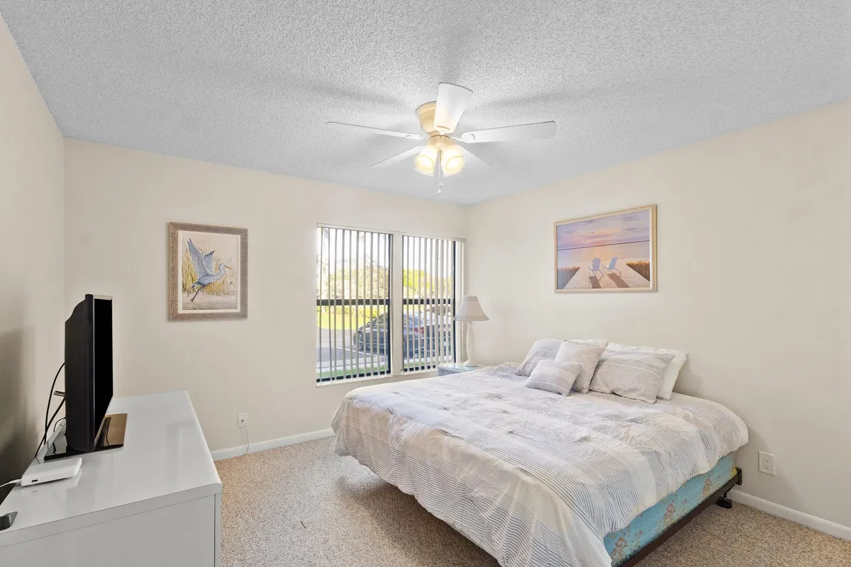 Unit 1913 photo 7