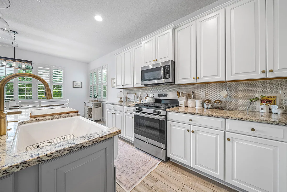 Residence photo 67