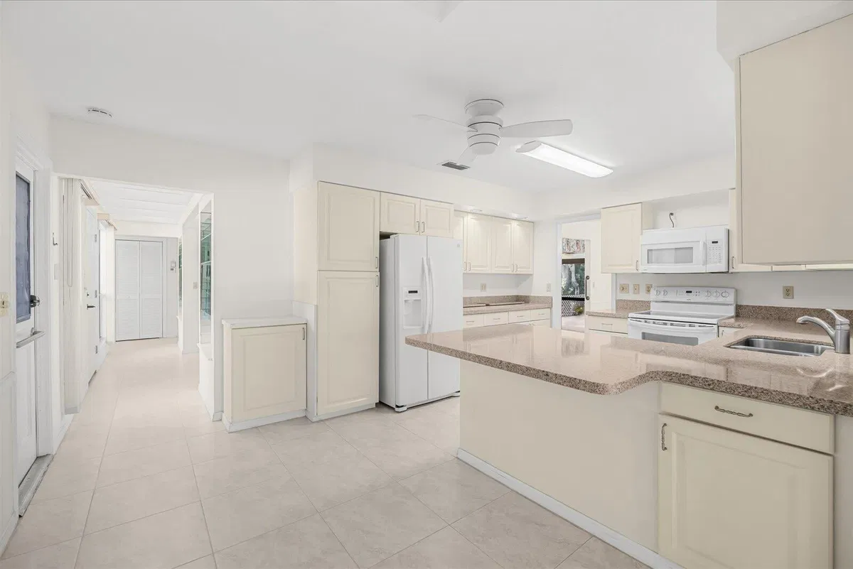  Residence photo 10