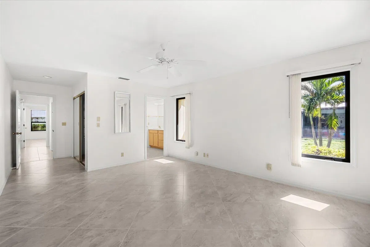  Residence photo 22