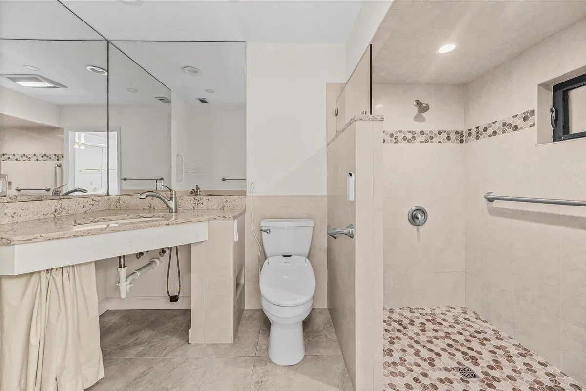  Residence photo 25