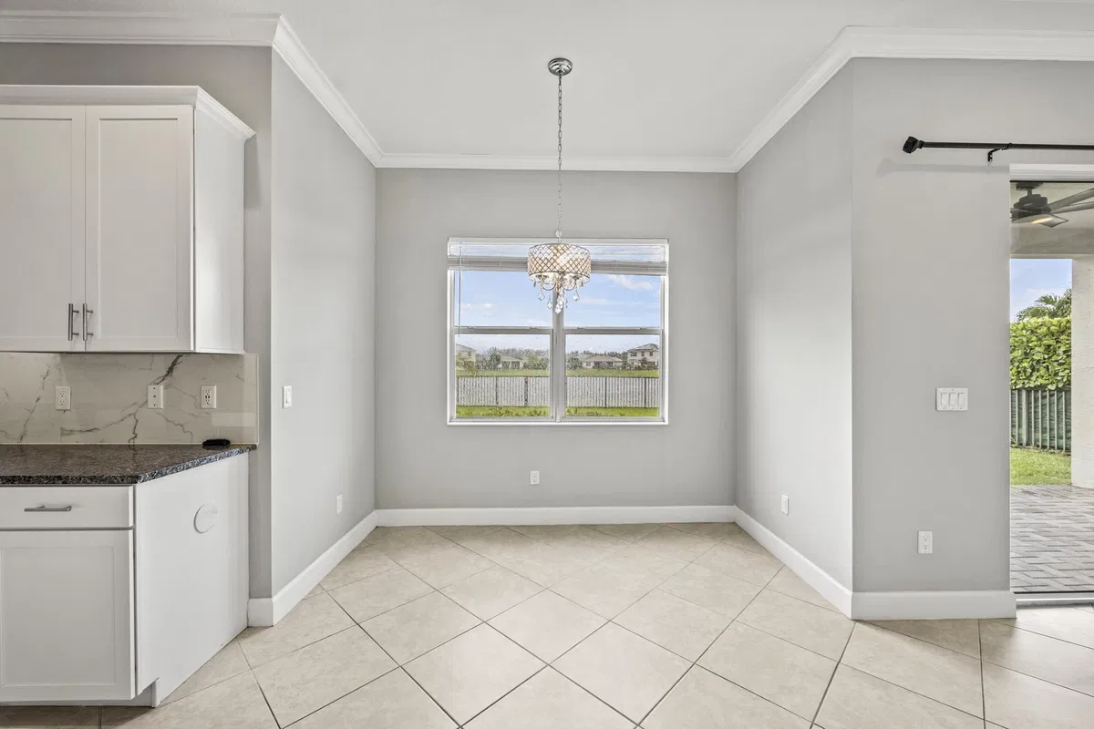 Residence photo 22