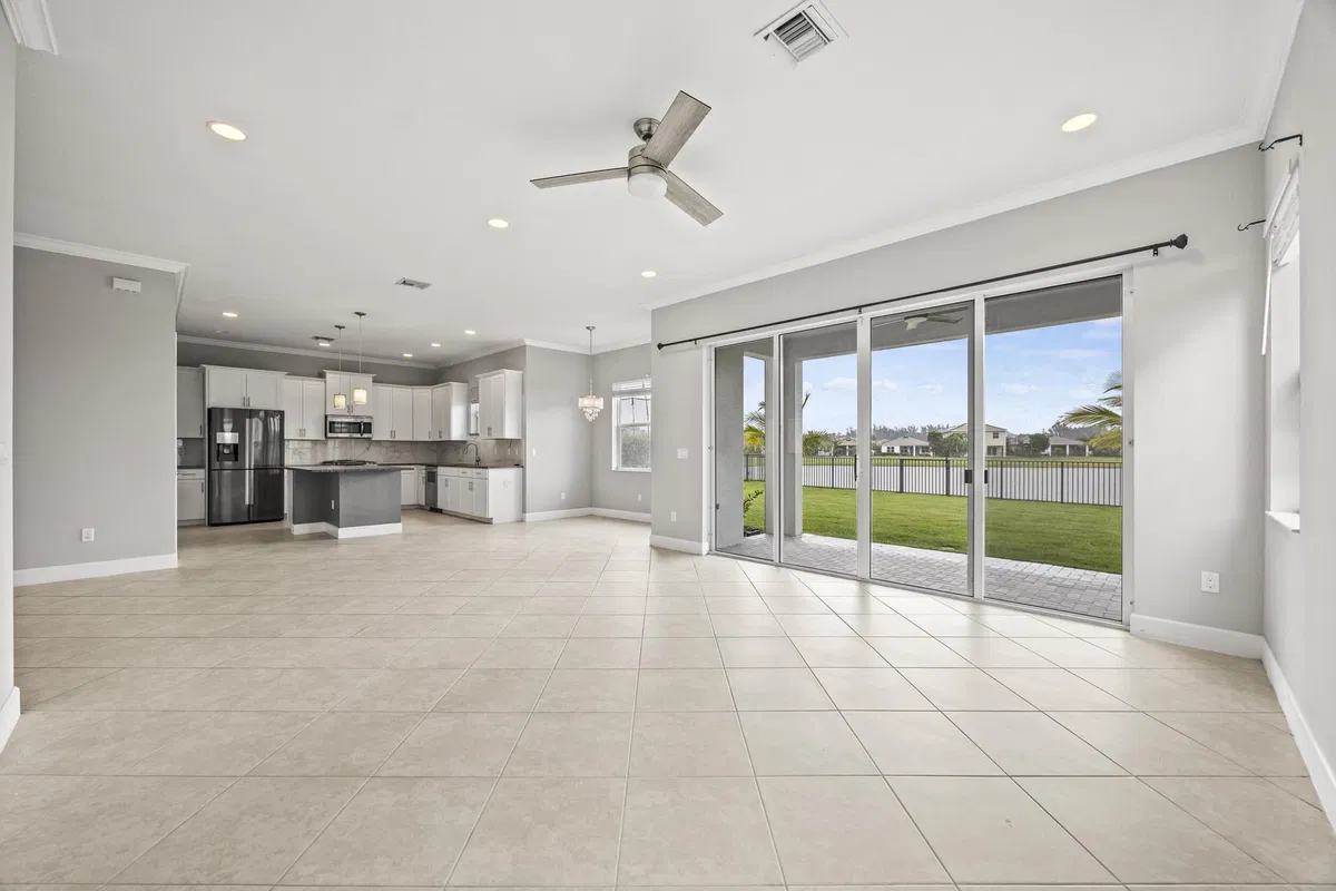 Residence photo 25