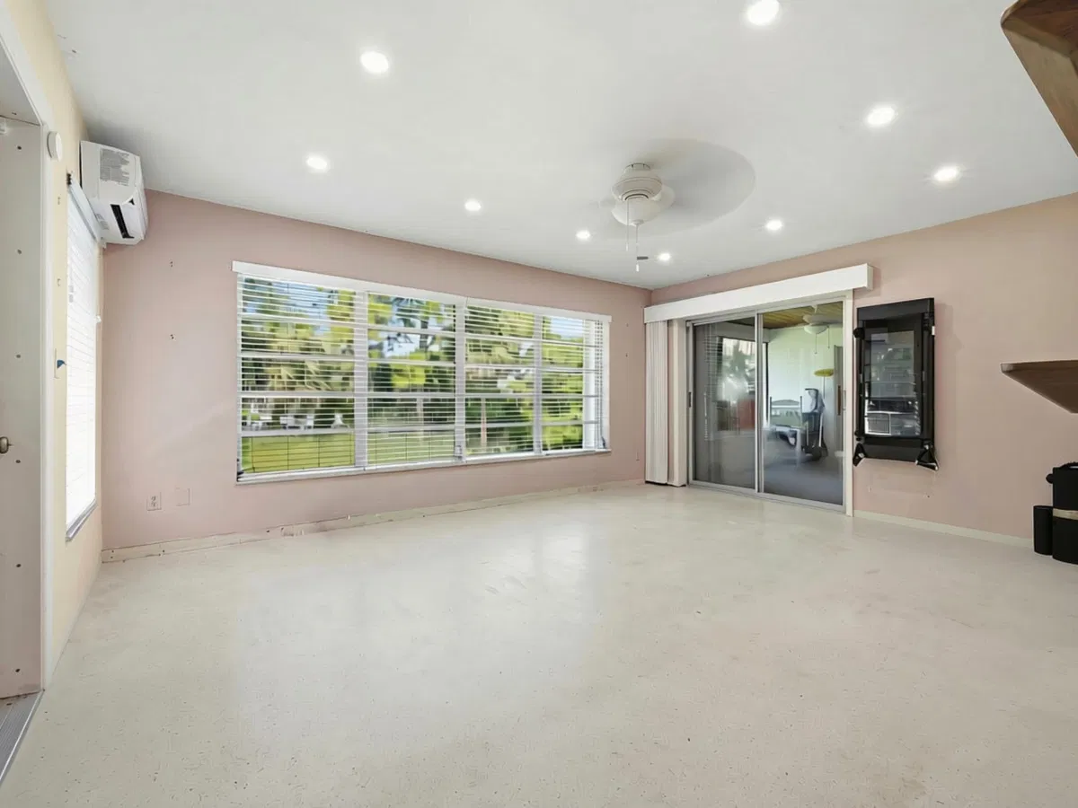 Rocky Point Residence photo 13