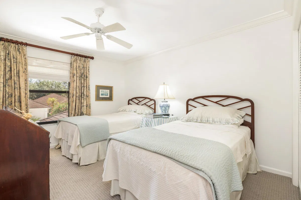  Residence photo 25