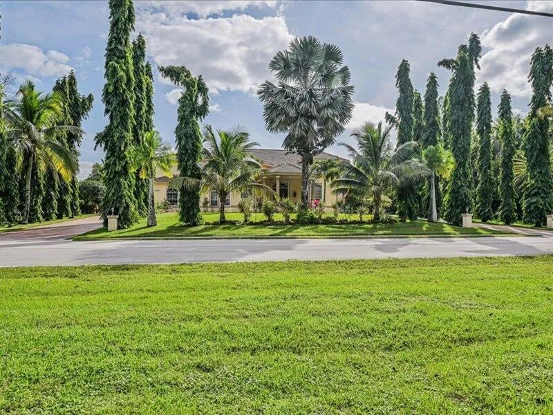 Residence photo 4