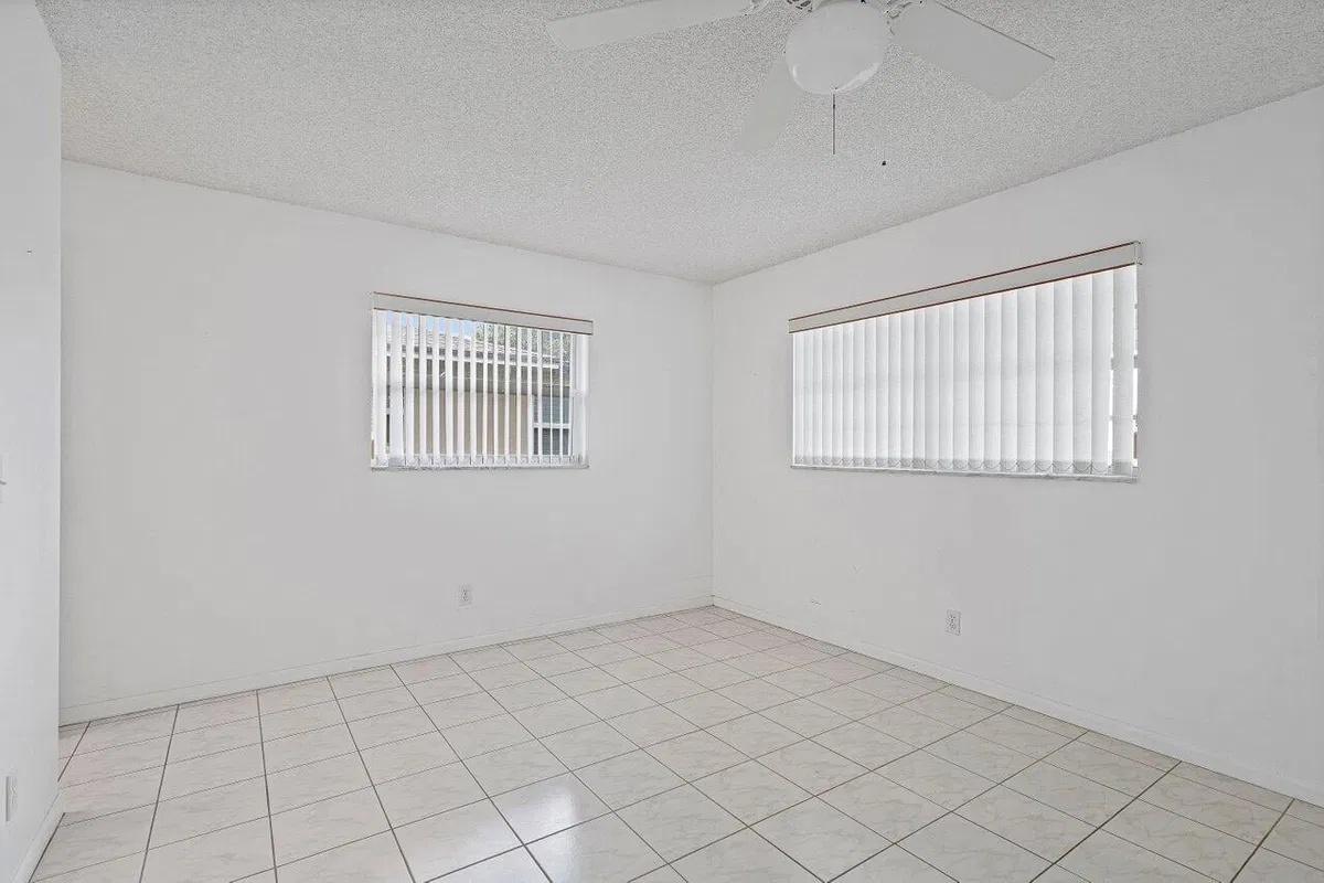  Residence photo 10