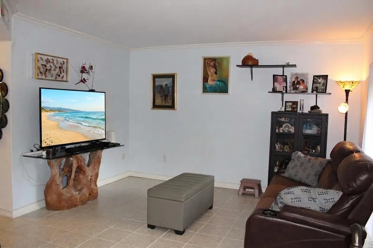 Unit 204 photo 13