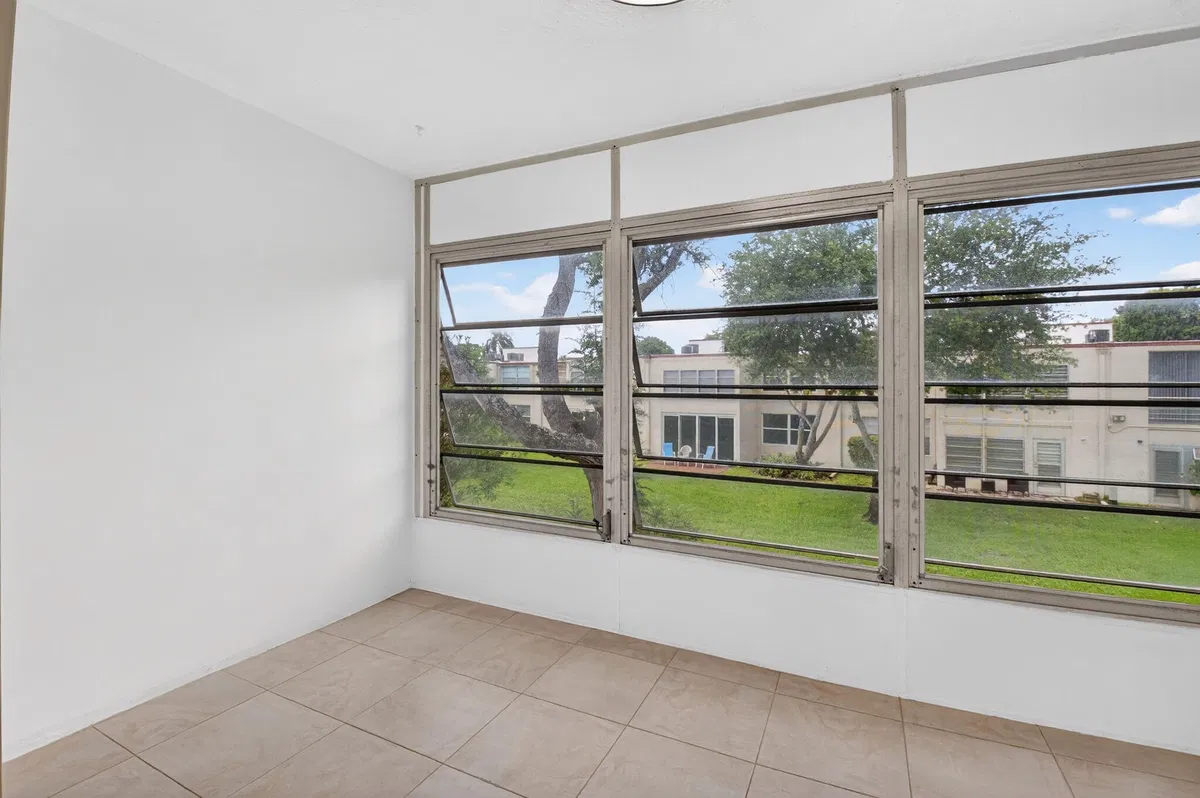 Unit 207 photo 13