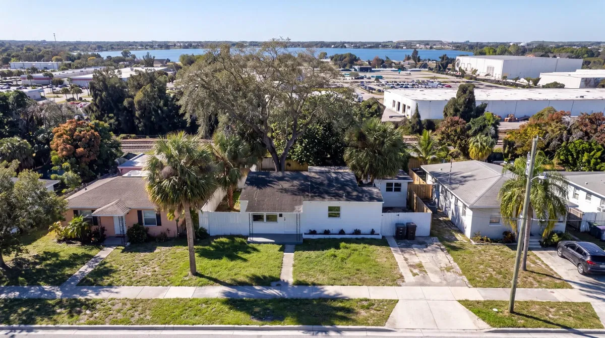 West Palm Beach Residence