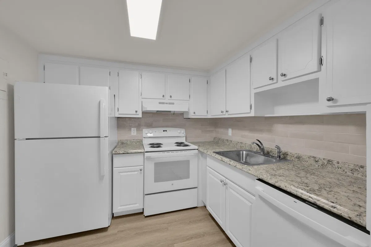 Unit 146 photo 10