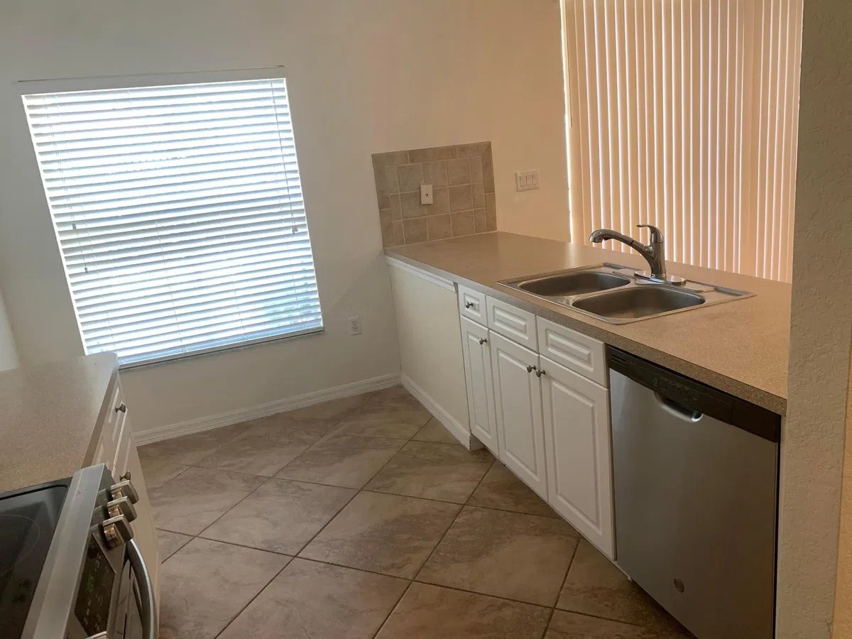 Unit 101 photo 25
