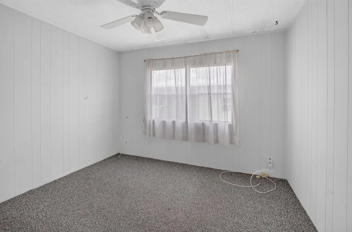 Residence photo 19